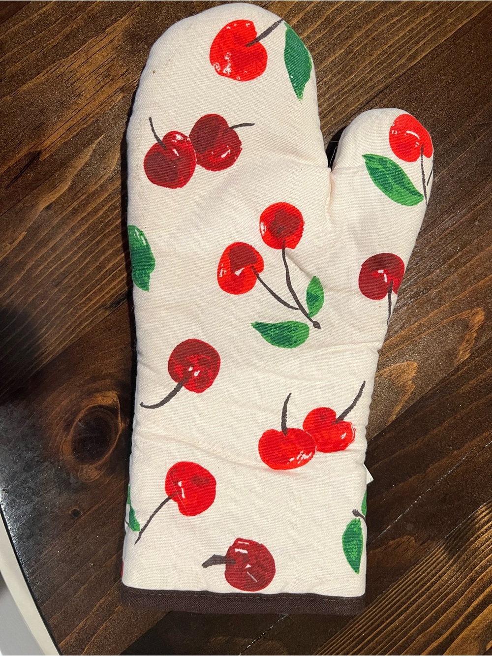 Kate Spade Cherry Print Oven Mitt - Red/Green - Picture 2 of 3